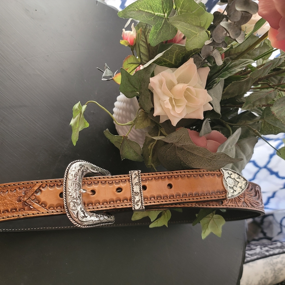 Western Tooled Leather Belt